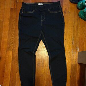 DARK JEANS SIZE LARGE